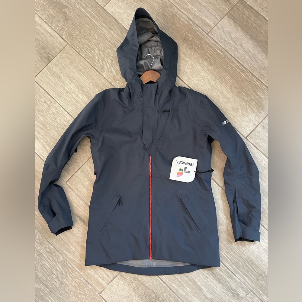 Women’s medium shell jacket